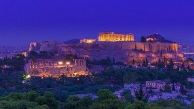 Grécia – Atenas - Anne Bueno visita Atenas e conhece os principais pontos da cidade: a Acrópole de Atenas e a Praça de Monastiraki. Ela também aproveita para visitar um típico restaurante grego.