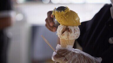 É do Pará: Os deliciosos sorvetes amazônicos com sabores de frutas regionais - O É do Pará mergulhou na deliciosa história do sorvete, destacando a relação dos paraenses com a sobremesa. Reconhecido mundialmente como um dos melhores sorvetes do mundo, os sabores regionais de açaí, carimbó e tapioca, são a sensação entre os turistas. A criatividade na hora de inventar e inovar com queijos, frutas, bolos entre outros ingredientes interessantes.