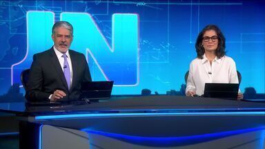 Edição de 12/12/2024 - William Bonner e Renata Vasconcellos apresentam o principal telejornal da Globo, que traz notícias do Brasil e do mundo, matérias de denúncia e investigação e séries especiais.