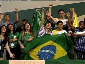 Quadra da Grande Rio recebe peregrinos da JMJ - A escola de samba acolheu 380 peregrinos, com estrutura para dormir e chuveiros. Muitos jovens estão no Rio de Janeiro pela primeira vez e a expectativa é grande.