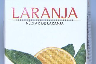 Maioria dos sucos de caixinha disponíveis nos supermercados não é suco de verdade - Muita gente confunde o néctar, suco misto ou bebida à base de fruta com o suco de fato. Uma nutricionista fala sobre os benefícios do sucos naturais.