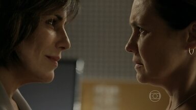 Capítulo de 16/03/2015 - Para mudar de vida, Inês faz de tudo para reatar a amizade com Beatriz. Regina se encanta por um homem misterioso. Beatriz se alia a Cristóvão para dar um golpe em Evandro.