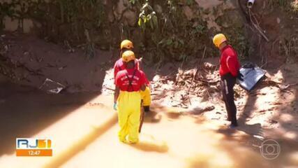 Bombeiros encontram corpo dentro do Rio Quitandinha, em Petrópolis