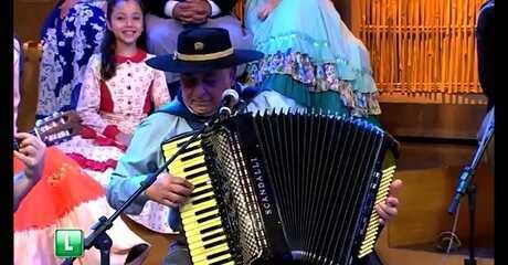 Luiz Carlos Borges toca 'Mercedita' no Galpão Crioulo