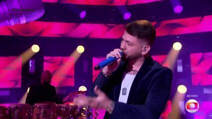 Jhonny canta "Separação" na final do The Voice Brasil