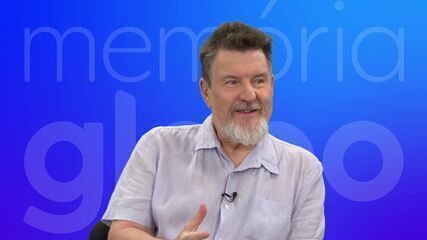 Em entrevista exclusiva ao Memória Globo, em 08/05/2023, o ator Antonio Calloni fala sobre sua infância e os primeiros contatos com o teatro.