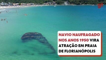 Navio naufragado nos anos 1950 vira atração turística em praia de Florianópolis