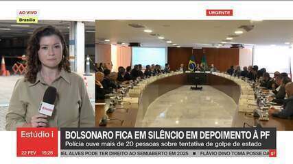 Bolsonaro vai à PF, mas fica em silêncio sobre suposta tentativa de golpe, diz defesa