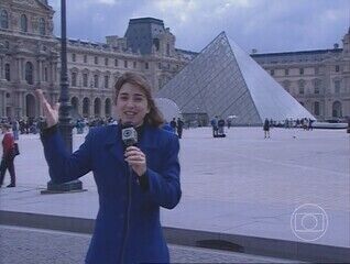 Mylena Ciribelli fala, ao vivo, de Paris, da exposição sobre o Brasil no Museu do Louvre durante a Copa do Mundo de 1998. ‘Bom Dia Brasil’, 16/06/1998.