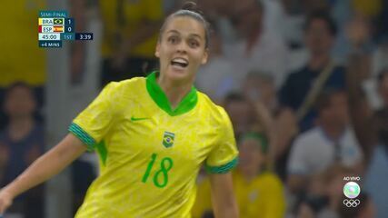 Aos 48' do 1º tempo - GOL DO BRASIL! Gabi Portilho pega de primeira e manda no cantinho