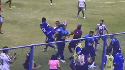 Briga generalizada em jogo da Série B do Campeonato Capixaba