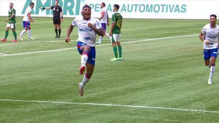 Aos 38 min do 1º tempo - gol de fora da área de Hércules do Fortaleza contra o Palmeiras