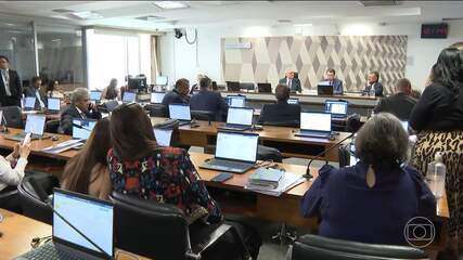 Relator da Regulamentação da Reforma Tributária no Senado, Eduardo Braga, apresenta parecer na CCJ