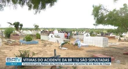 Vítimas do acidente da BR-116 são sepultadas na Bahia