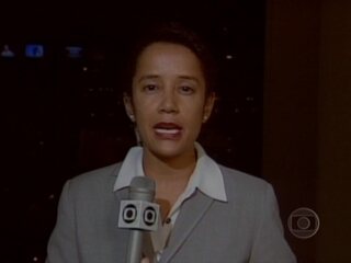 A repórter Zileide Silva, ao vivo, de Nova York, informa que a agência de inteligência americana interceptou mensagens do terrorista Osama Bin Laden sobre os ataques, 'Jornal Nacional', 11/09/2001.