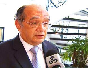 Reportagem de Gioconda Brasil sobre a repercussão da reportagem publicada pela revista 'Veja', que relatou o encontro entre Lula e Gilmar Mendes, 'Jornal Nacional', 28/05/2012.