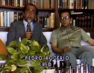 Em reportagem para o 'Jornal Amanhã', Pedro Rogério entrevista políticos sobre o fim do AI-5, 01/01/1979.