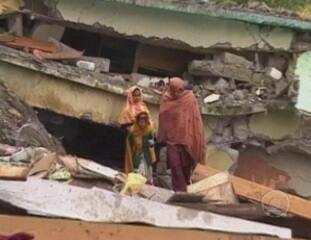 Reportagem de Marcos Uchoa e Sergio Gilz sobre a situação em Balakot, no Paquistão, uma das cidades mais arrasadas após o terremoto de 7,6 graus na escala Richter. Jornal Nacional, 15/10/2005.