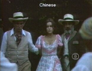 'Escrava Isaura' (1976): cenas da novela dubladas em francês, inglês, chinês e basco.