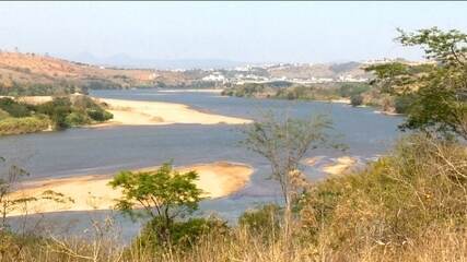 Reportagem de Mário Bonella sobre a previsão de chegada da lama proveniente da barragem de Mariana até o Espírito Santo. Jornal Nacional, 07/11/2015. 