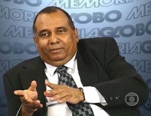 Entrevista exclusiva do jornalista Jorge Bastos Moreno ao Memória Globo em 28/07/2000, sobre algumas práticas da profissão como a setorização nas áreas de atuação.