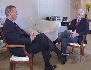 Assessor de segurança nacional do presidente dos Estados Unidos Barack Obama, General James Jones concede entrevista exclusiva à William Waack, Jornal da Globo, 05/08/2009.