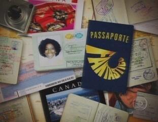 Estreia da série “Passaporte Fantástico” com reportagem de Glória Maria sobre o carnaval brasileiro na cidade de Toronto, no Canadá, Fantástico, 30/05/2004.