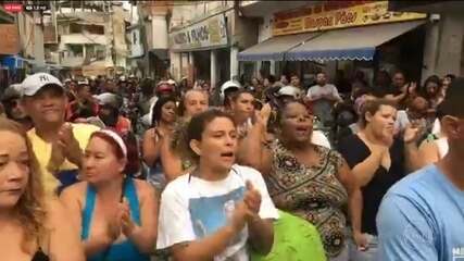 No Rio, moradores do Alemão protestam contra morte de menina