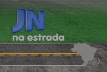 Primeira reportagem da série 'JN na Estrada'. Jornal Nacional, 21/01/2002.