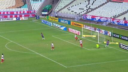 Rodada do Brasileirão tem golaço e gol contra bizarro