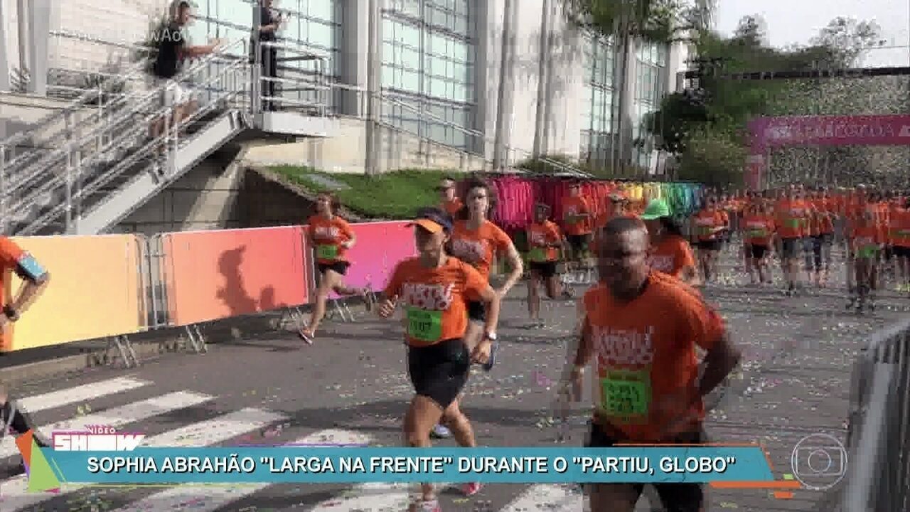 Visitantes e artistas se divertem na corrida 'Partiu, Globo'