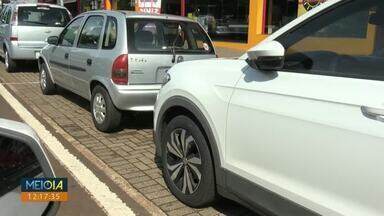 Estacionar ocupando mais de uma vaga pode gerar multa - Ano passado, 10 motoristas foram multados por cometer essa infração