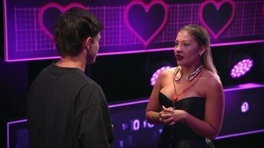 Episódio 20 - Na matemática do Túnel do Amor encontros importantes acontecem. A queda do muro, chega a hora de celebrar as conexões amorosas e de amizade. Uma festa animada encerra o experimento.