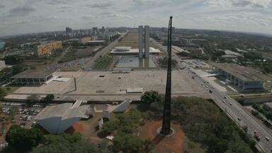 Para a Eternidade - Obras de imensa responsabilidade que marcariam suas cidades: Praça dos Três Poderes, no DF; Catedral da Sé, em SP e Real Gabinete Português de Leitura, no Rio.