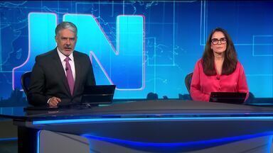 Edição de 29/11/2024 - William Bonner e Renata Vasconcellos apresentam o principal telejornal da Globo, que traz notícias do Brasil e do mundo, matérias de denúncia e investigação e séries especiais.