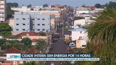 Goiatuba fica sem energia por 13 horas - A energia elétrica voltou no começo da tarde, após 13 horas de apagão em todo o município.