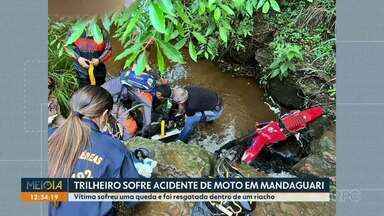 Trilheiro sofre acidente de moto em Mandaguari - Vítima sofreu uma queda e foi resgatada dentro de um riacho.