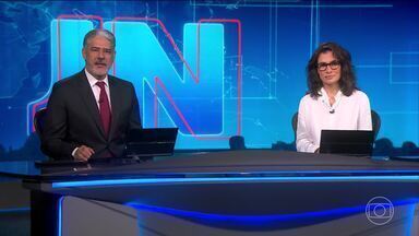 Edição de 18/12/2024 - William Bonner e Renata Vasconcellos apresentam o principal telejornal da Globo, que traz notícias do Brasil e do mundo, matérias de denúncia e investigação e séries especiais.