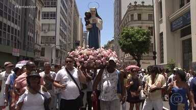 Fiéis celebram em Salvador o dia da padroeira da Bahia - Milhares de fiéis celebraram neste domingo (8), em Salvador, o dia de Nossa Senhora da Conceição da Praia, padroeira da Bahia.