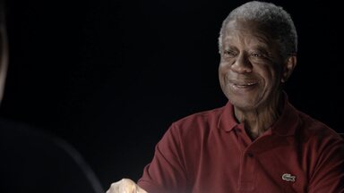 Milton Gonçalves - O encontro de Tony Ramos e Milton Gonçalves rende a releitura de uma das cenas de “Eles Não Usam Black-Tie”, um dos primeiros trabalhos do convidado, no Teatro de Arena (SP), em 1957.