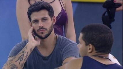 Vinicius aconselha Rodrigo no BBB 22: 'Todo mundo aqui é passível de erro'