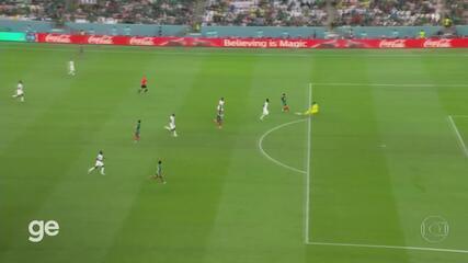 Aos 41 min do 2º tempo - impedimento de Antuna do México contra a Arábia Saudita