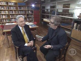 Quarto episódio da série 'Dossiê Brasília', com entrevista exclusiva de Fernando Henrique Cardoso ao jornalista Geneton Moraes Neto. 'Fantástico', 28/08/2005.