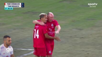 Aos 34 min do 2º tempo, Matheus Gonçalves marca o nono gol para o time Vermelho