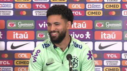 Douglas Luiz revela resenha sobre o Vasco na seleção brasileira