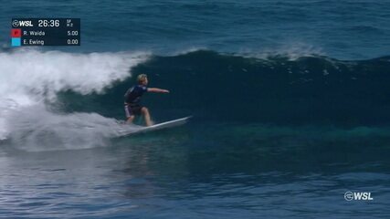 Ethan Ewing tira 5.33 na primeira onda contra Rio Waida