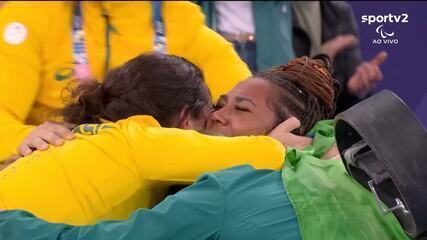 Tayana Medeiros levanta 156kg na categoria até 86kg e conquista o ouro com recorde paralímpico