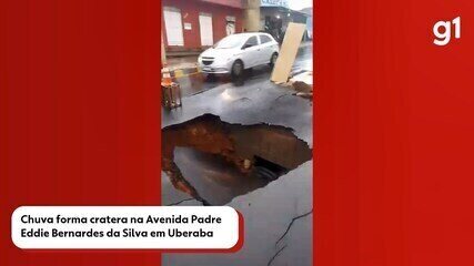 Chuva forma cratera na Avenida Padre Eddie Bernardes da Silva em Uberaba