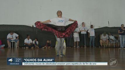 Deficientes visuais ensaiam espetáculo de fim de ano em Jaboticabal, SP