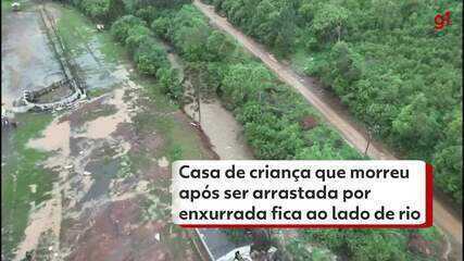 Casa de criança que morreu após ser arrastada por enxurrada fica ao lado de rio